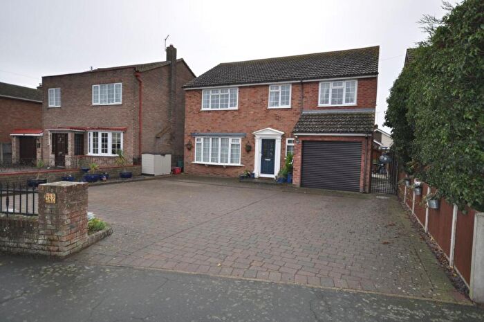 4 Bedroom Detached House For Sale In Kirby Road, Walton-on-the-naze, CO14