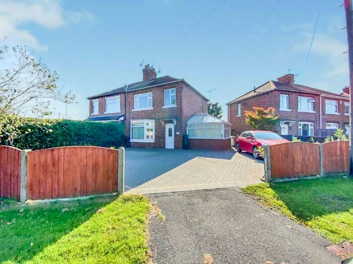 3 Bedroom Semi-Detached House To Rent In Bradfield Road, CW1