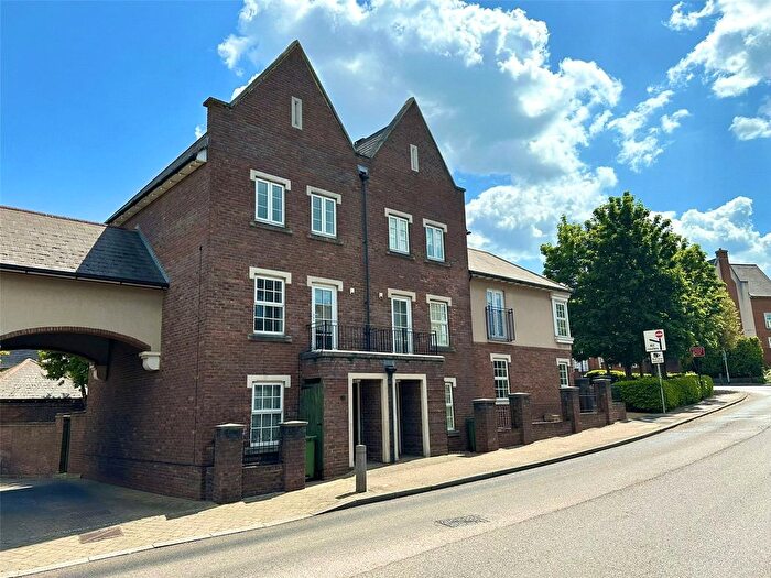 4 Bedroom Town House To Rent In Ingress Park Avenue, Greenhithe, Kent, DA9