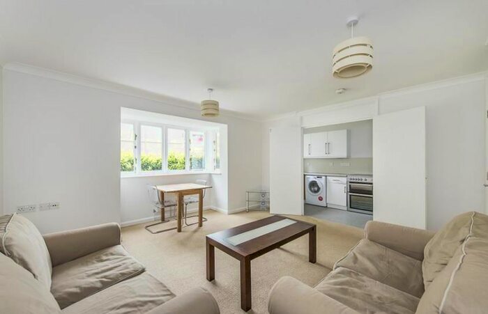 2 Bedroom Maisonette To Rent In Rossmore Road, Marylebone, London, NW1