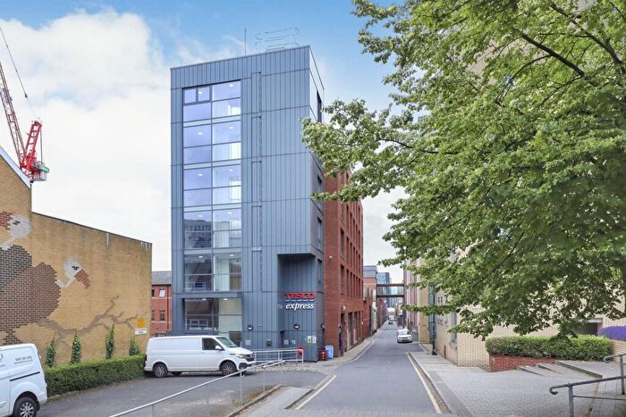 1 Bedroom Apartment For Sale In Flat Pearl Works, Howard Lane, Sheffield, South Yorkshire, S1