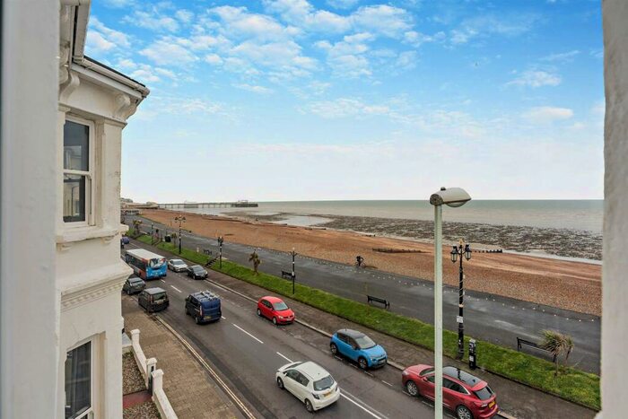 2 Bedroom Apartment For Sale In Marine Parade, Worthing, BN11