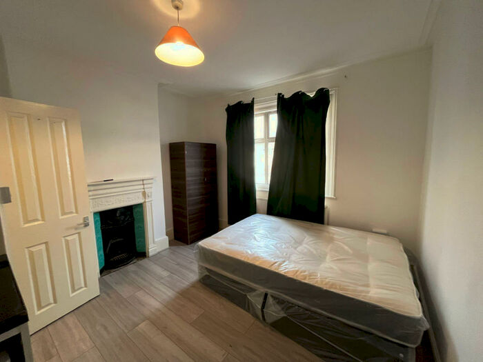 Studio To Rent In Malvern Road, CR7