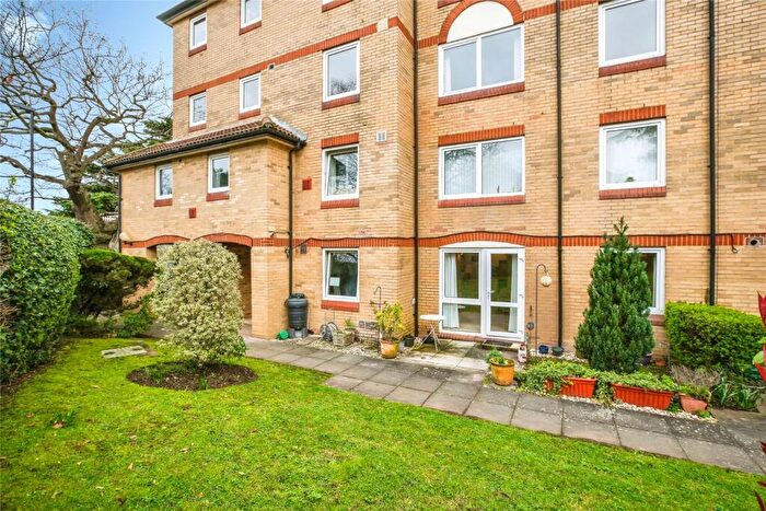 1 Bedroom Apartment For Sale In Alden Court, Croydon, CR0