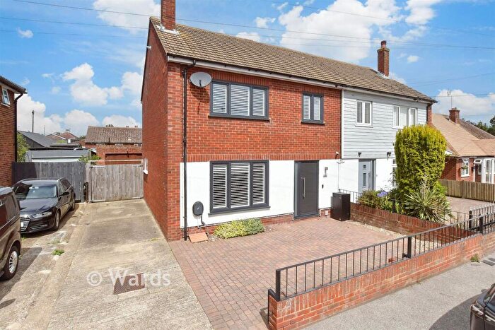 3 Bedroom Semi Detached House For Sale In Grimshill Road, Whitstable, Kent, CT5