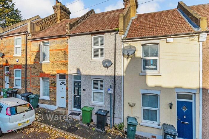 2 Bedroom Terraced House For Sale In Castle Street, Greenhithe, Kent, DA9