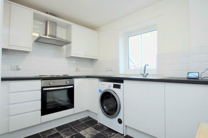 2 Bedroom Apartment To Rent In Jesmond Place, Jesmond, Newcastle Upon Tyne, NE2