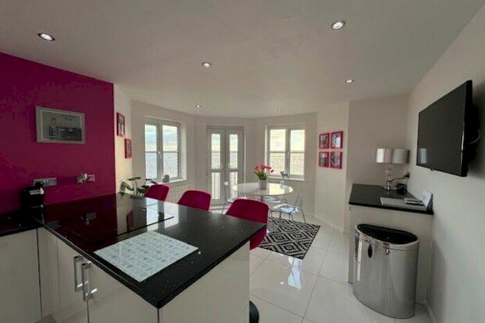 2 Bedroom Flat To Rent In Armstrong Quay, Liverpool, L3