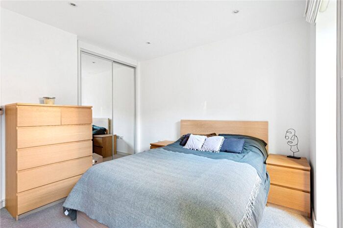1 Bedroom Flat To Rent In Kennet House, Enterprise Way, London, SW18