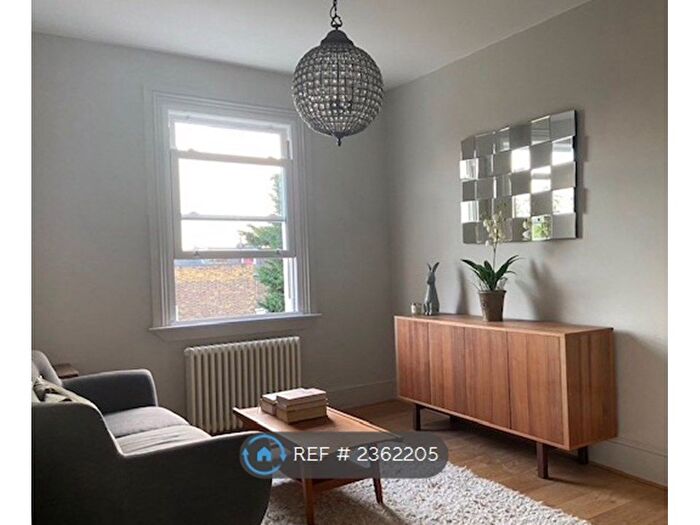 1 Bedroom Flat To Rent In Woodhurst Road, Acton, W3