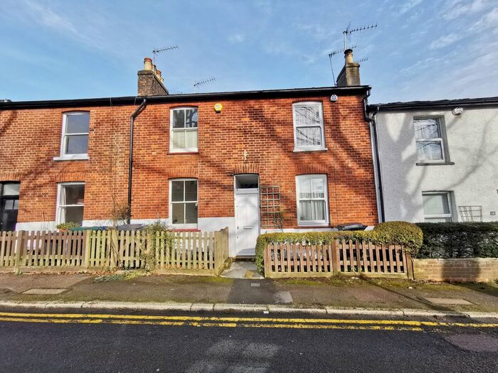 2 Bedroom Terraced House To Rent In College Terrace, London, N3