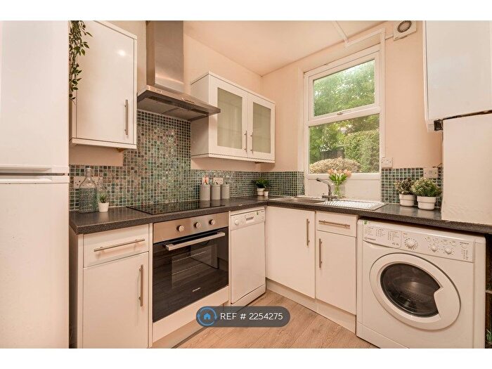 5 Bedroom Terraced House To Rent In Crookesmoor Road, Sheffield, S10