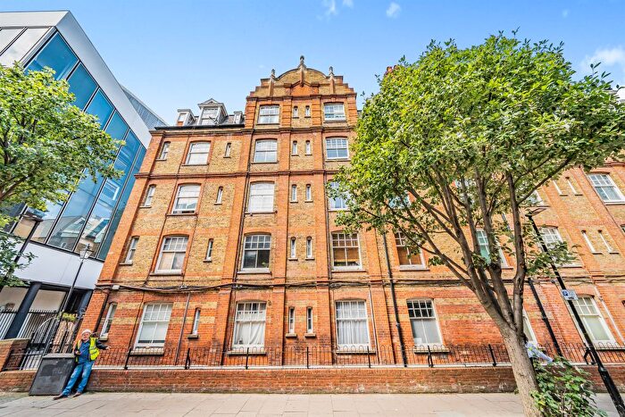 1 Bedroom Flat For Sale In Parker Mews, London, WC2B