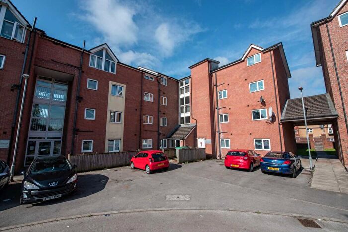 2 Bedroom Apartment To Rent In Sugarmill Square, Salford, M5