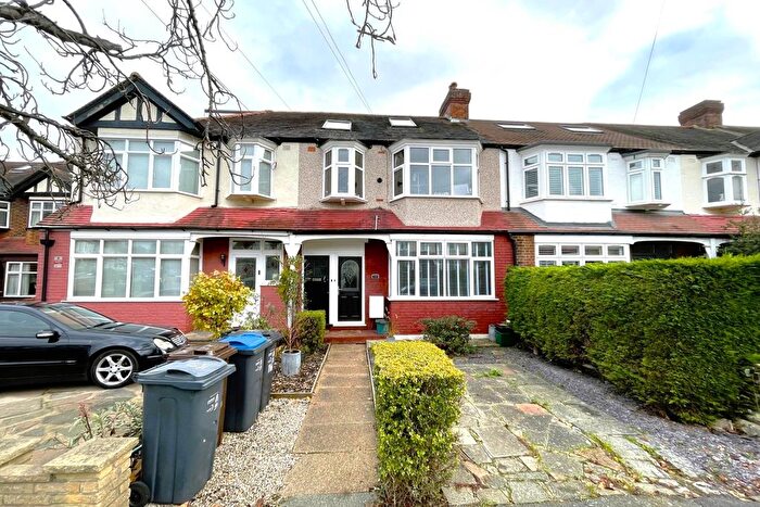 1 Bedroom Maisonette For Sale In Cherrywood Lane, Morden, SM4