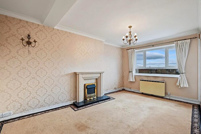 2 Bedroom Flat For Sale In Lordship Terrace, Church Street, N16
