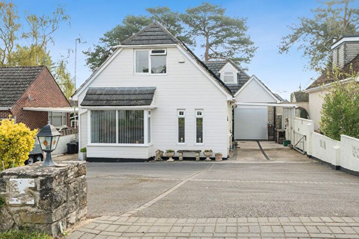 3 Bedroom Chalet For Sale In Ameysford Road, Ferndown, BH22