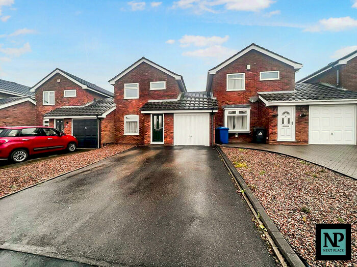 4 Bedroom Link Detached House To Rent In Sycamore, Wilnecote, Tamworth, B77