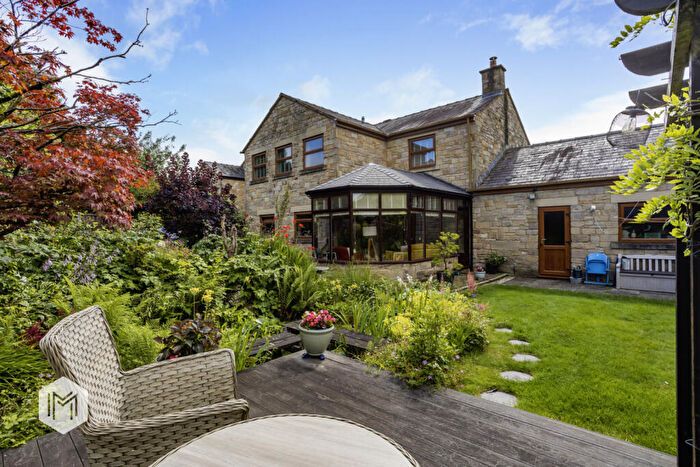 4 Bedroom Detached House For Sale In Bradshaw Hall Drive, Bradshaw, Bolton, BL2