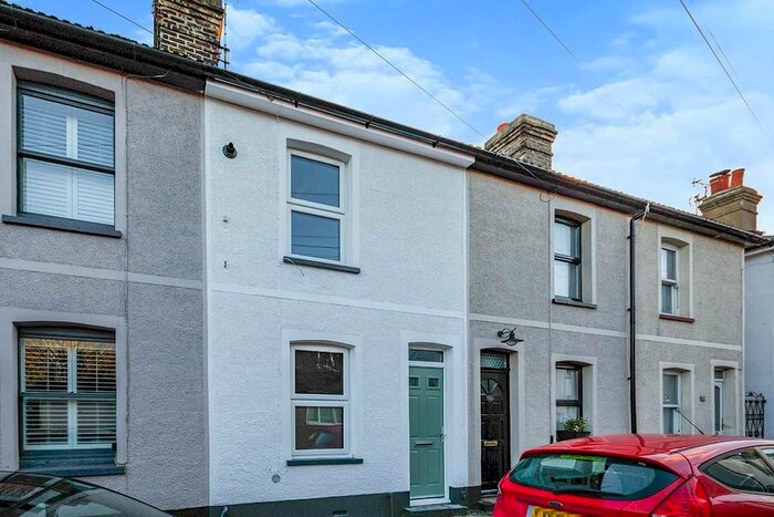 3 Bedroom Terraced House To Rent In Station Road, Meopham, Gravesend, Kent DA13