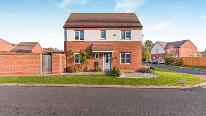 3 Bedroom Semi Detached House For Sale In Beech Lane, Shirley, Solihull, B90