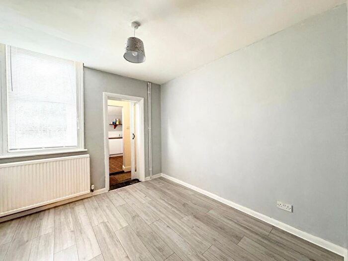 1 Bedroom Flat To Rent In Burrell Road, Ipswich, IP2