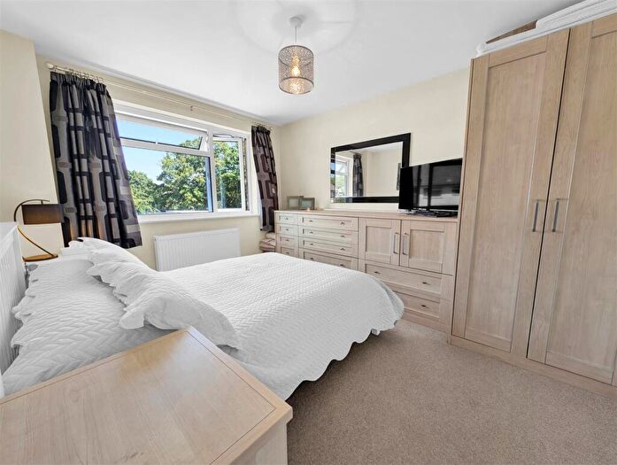 3 Bedroom Terraced House For Sale In The Willows, Byfleet, KT14