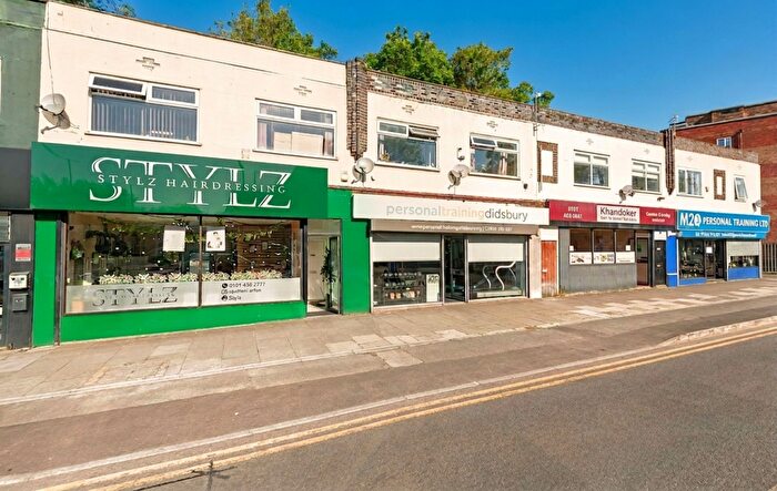2 Bedroom Flat For Sale In Kingsway, East Didsbury, M20