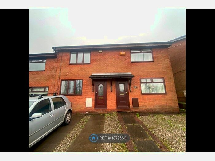 3 Bedroom Terraced House To Rent In Bury New Road, Bolton, BL2