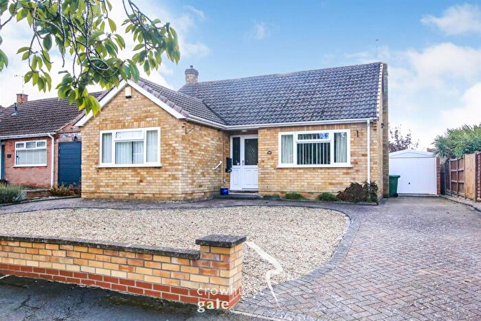 2 Bedroom Detached Bungalow For Sale In Tennyson Avenue, Shakespeare Gardens, Rugby, CV22