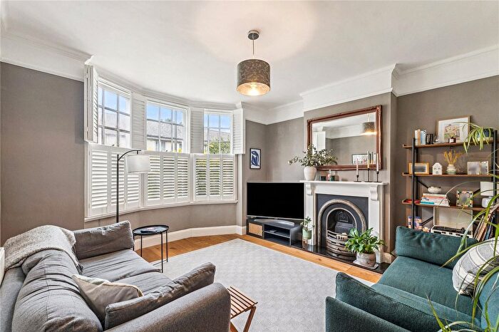 2 Bedroom Maisonette For Sale In Swaby Road, SW18