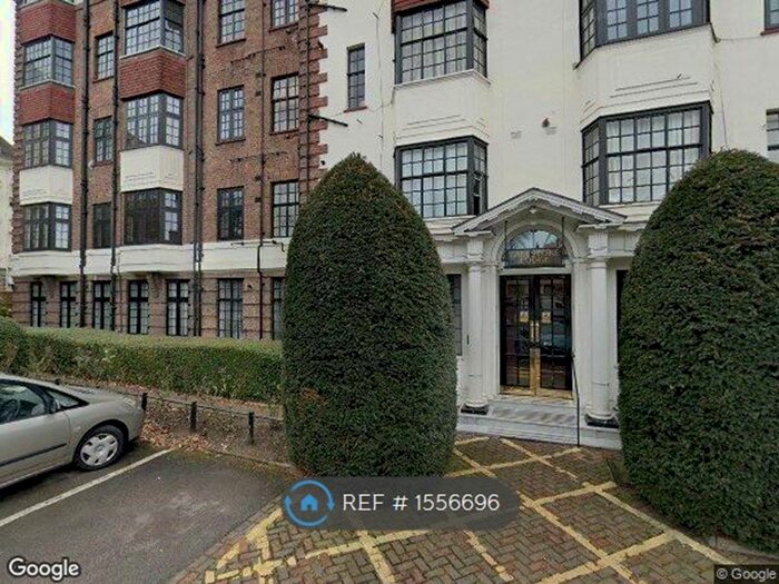 3 Bedroom Flat To Rent In Hanger Lane, London, W5