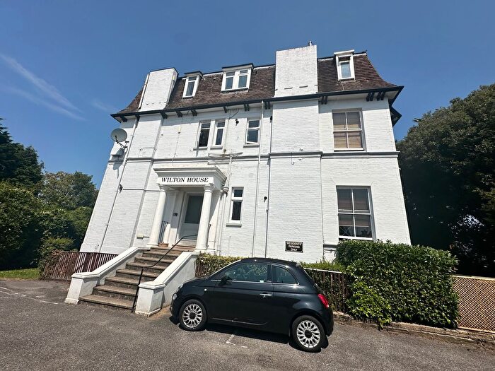 2 Bedroom Flat To Rent In Alum Chine Road, Westbourne, Bournemouth, BH4