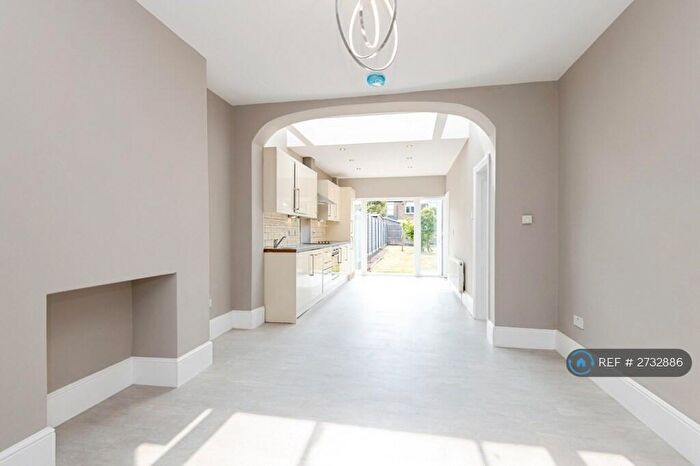 3 Bedroom Maisonette To Rent In Marchmont Road, Wallington, SM6