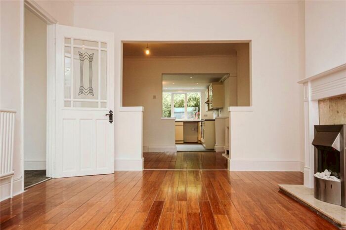 3 Bedroom End Of Terrace House To Rent In Charlton Road, Kingswood, Bristol, BS15