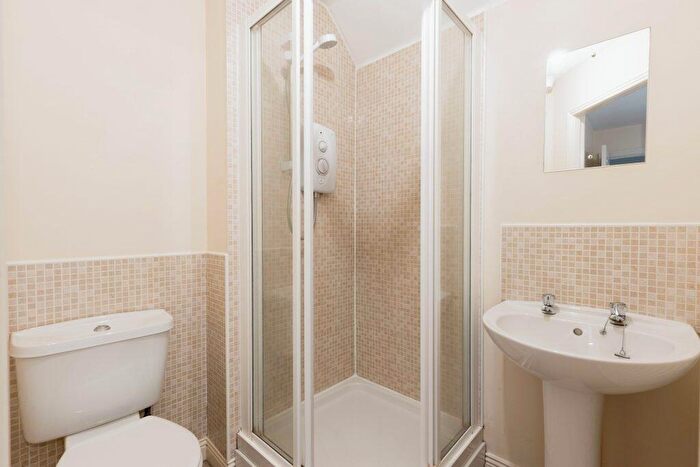 2 Bedroom Semi-Detached House For Sale In Ferndale Close, Gloucester, GL2