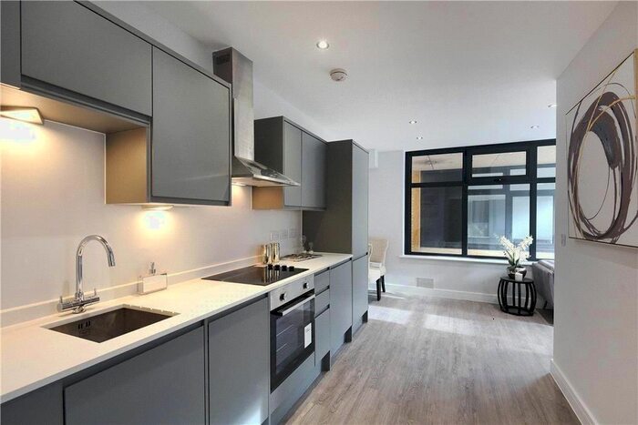 2 Bedroom Flat To Rent In Central House, Church Street, Yeovil, BA20