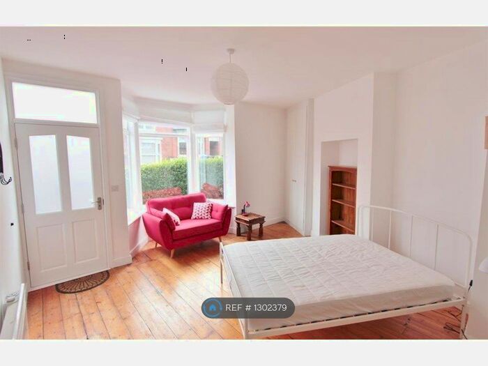 Studio To Rent In Pinner Road, Sheffield S11