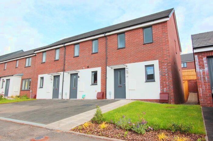 2 Bedroom End Of Terrace House To Rent In Norrish Lane, Exeter, EX1