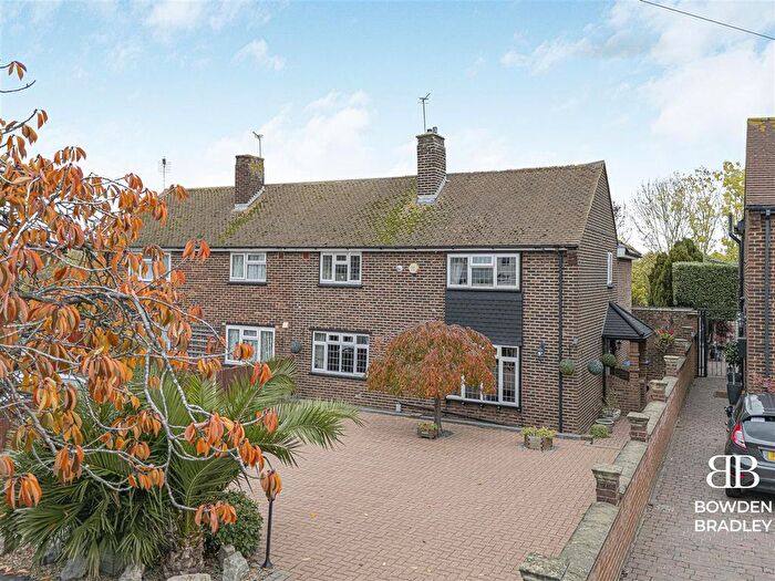 4 Bedroom Semi Detached House For Sale In Coopers Close, Chigwell, IG7