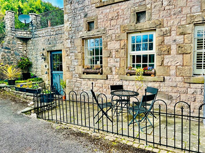 2 Bedroom Barn Conversion For Sale In Boarbank Farm, Allithwaite, LA11