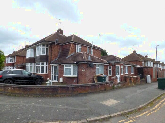 2 Bedroom Flat To Rent In Watercall Avenue, Coventry, West Midlands, CV3