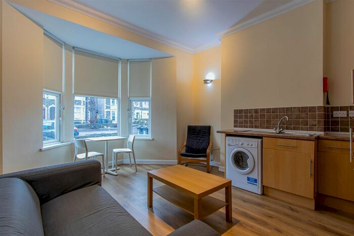1 Bedroom Flat To Rent In Richmond Road, Roath, CF24
