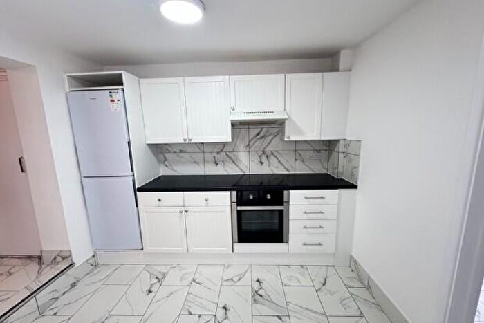 4 Bedroom Terraced House To Rent In Cathays Terrace Cardiff, CF24