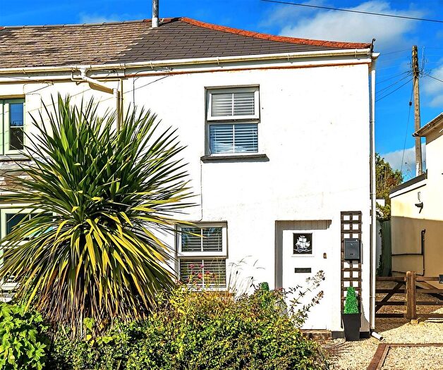 2 Bedroom End Of Terrace House For Sale In Newtown, Fowey, PL23