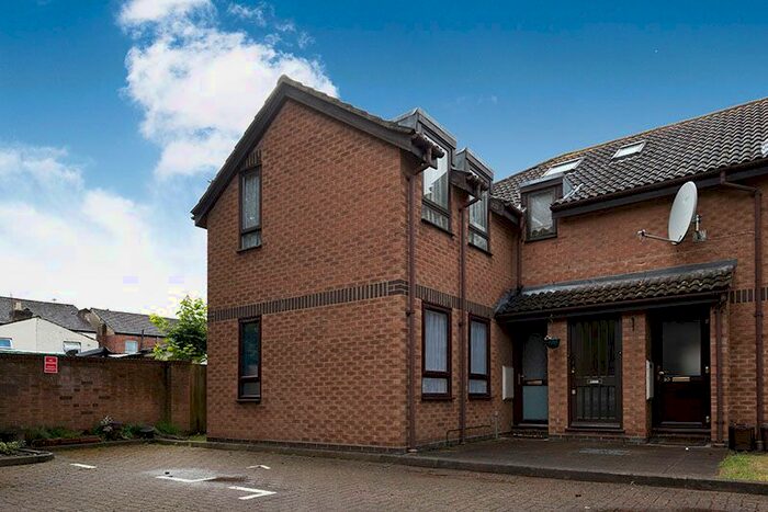 2 Bedroom Flat To Rent In Derby Road, Enfield EN3