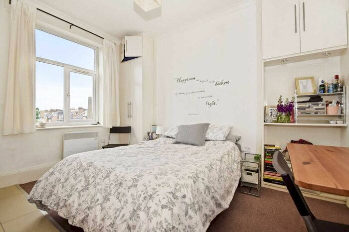 Studio To Rent In Uxbridge Road, Shepherds Bush, London W12