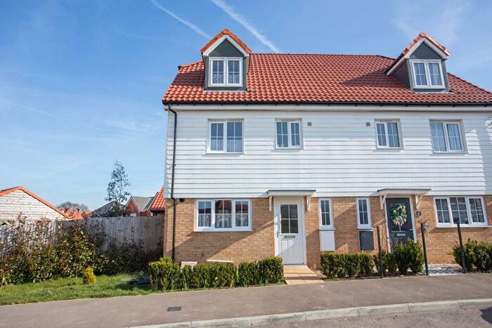 4 Bedroom Semi-Detached House For Sale In Drift Road, Aylesham, Canterbury, CT3