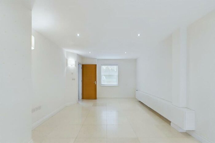 3 Bedroom Terraced House For Sale In Litten Terrace, Chichester, PO19