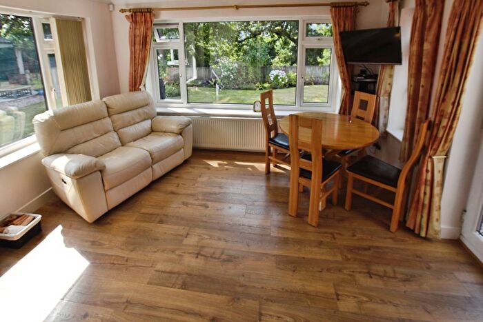 4 Bedroom Detached House For Sale In Bron Y Gamlas, Pontcysyllte, LL20